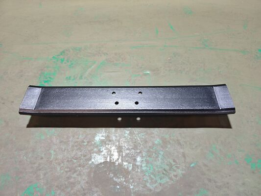 Гусеница Komatsu PC60, башмак гусеницы с тройным грунтозацепом, шаг STG135A-8-750-001