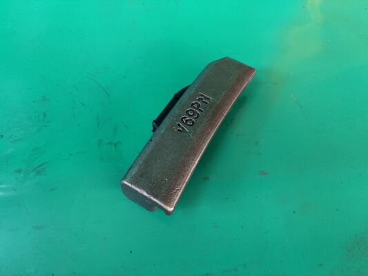 Запасные части для экскаваторов Зубья ковша Аксессуары Стопорный штифт адаптера V69PN