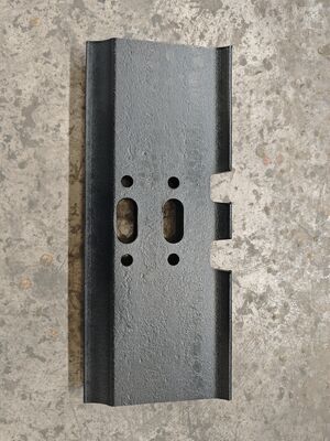 FL4 Гусеничная лента с тройным грунтозацепом, шаг TG140D-8.5-400