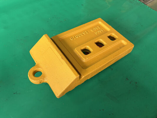 2530070 Отливная половинка стрелы Край 3 отверстия 966G 966H 966M 972G